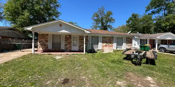 7113 Knollwood Drive