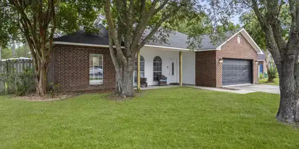 6813 Pinehurst Drive