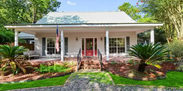 423 Lizana Lane