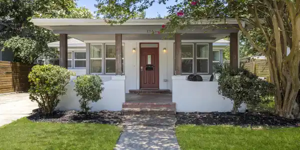 134 Lee Street