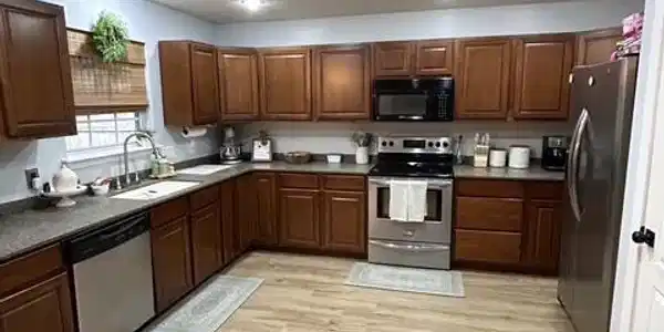 Image 2: 02-Kitchen