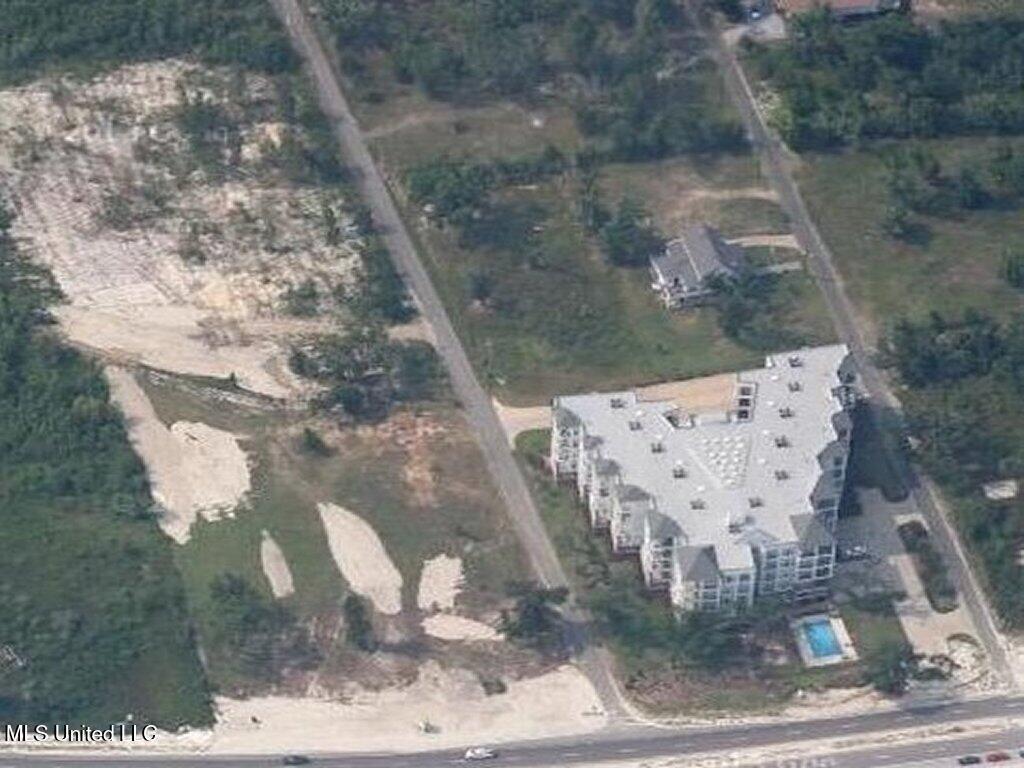 Image 2: 02-Photo 2