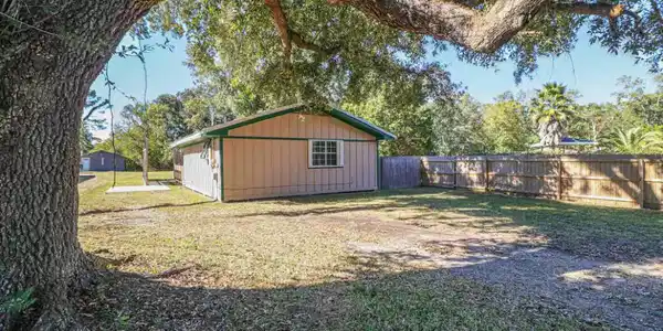 735 Old Spanish Trail