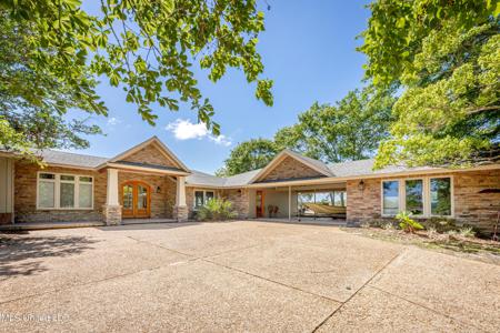 2801 Eagle Pine Drive