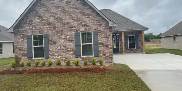823 Leeward Drive