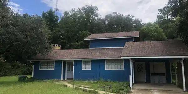 109 Leigh Circle