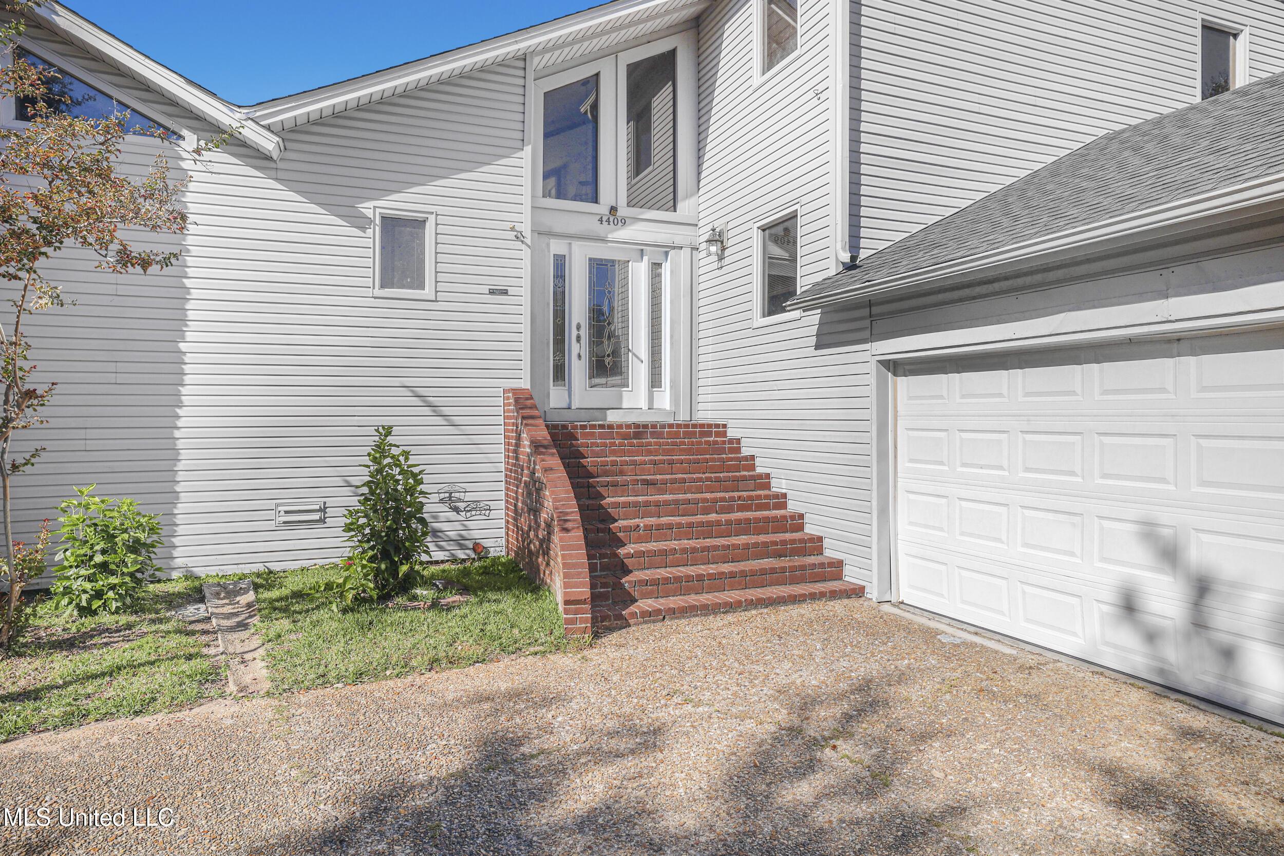 Image 3: 6_023_4409_shadow_wood_cir_pascagoula_cp