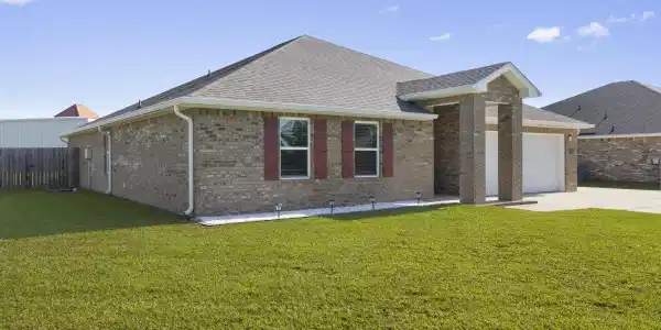 8752 Palmetto Drive