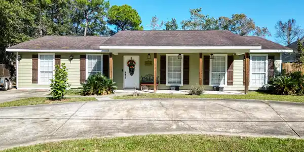 9020 Live Oak Avenue