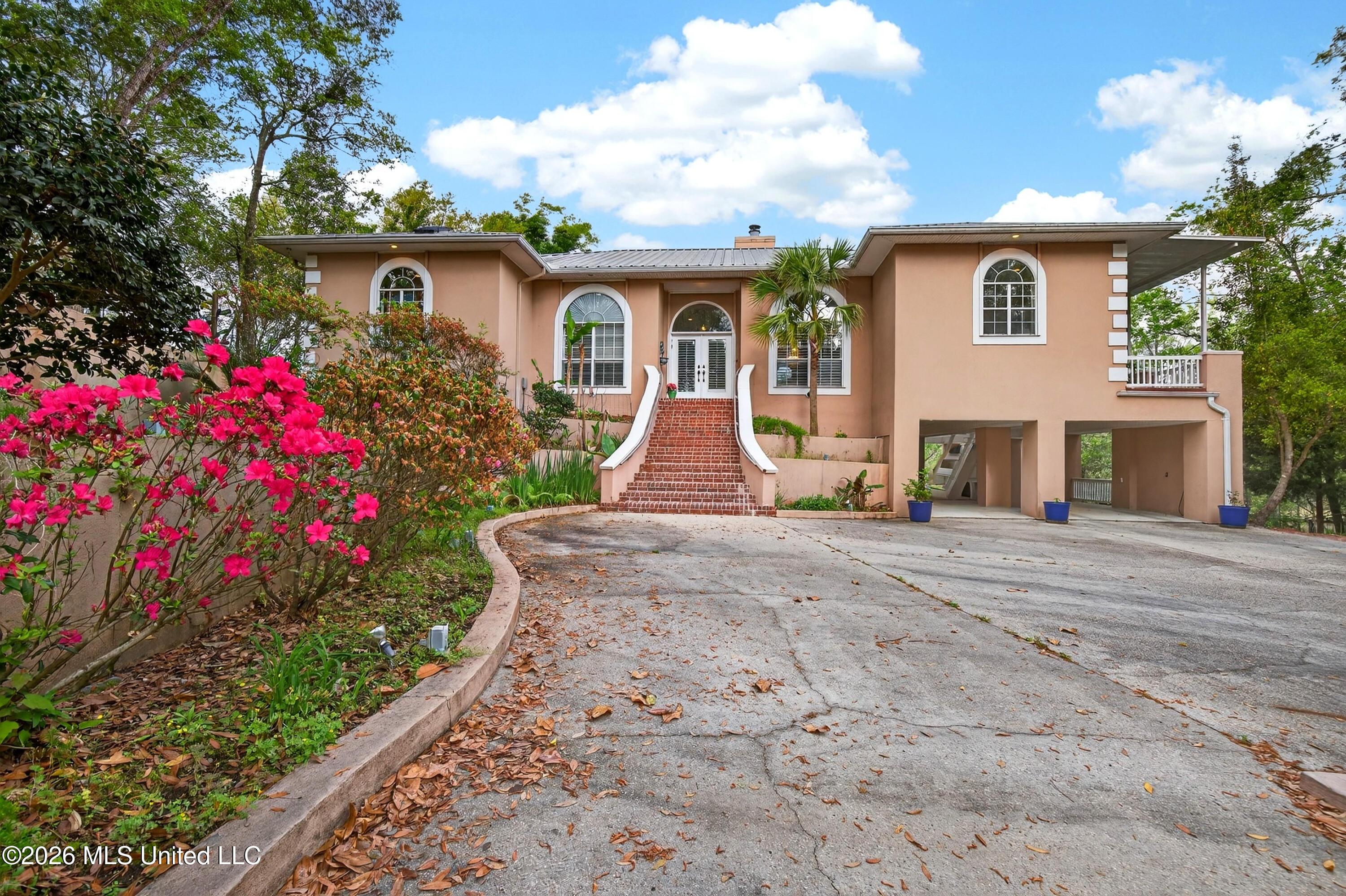 Image 1: 10418MalahiniPl-2