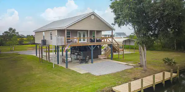 836 Azalea Drive