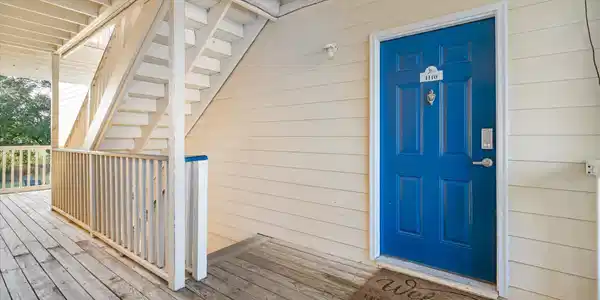 2421 Beachview Drive