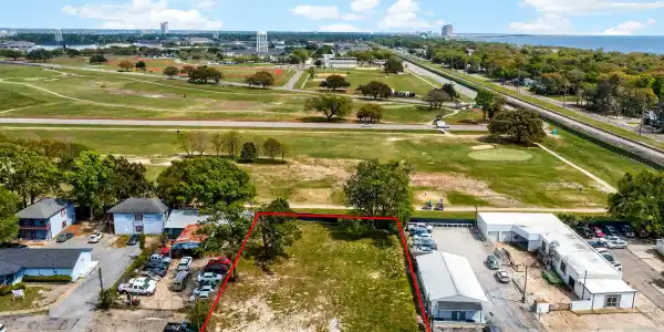 226 Iberville Drive