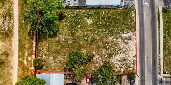 Image 2: IbervilleDrLot-9