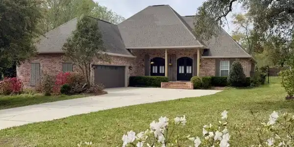 2062 Mauvilla Cove