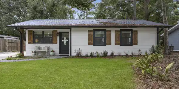 106 Hickory Drive