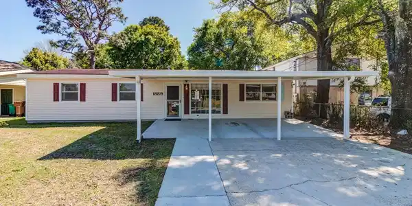 1889 Greater Avenue