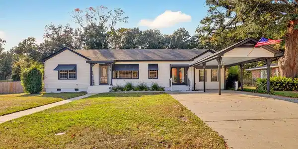 709 Rich Avenue
