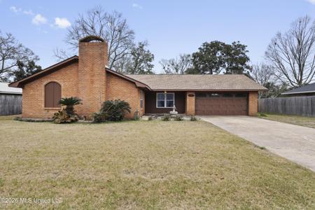 2704 English Drive