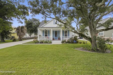 121 E Fourth Street