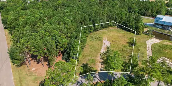 Image 3: 04-002_DJI_0012_m