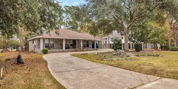 635 Royal Oak Drive