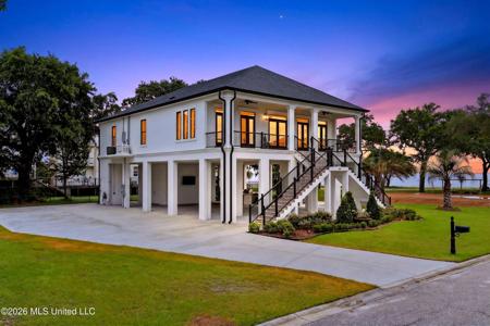 100 Runnels Avenue