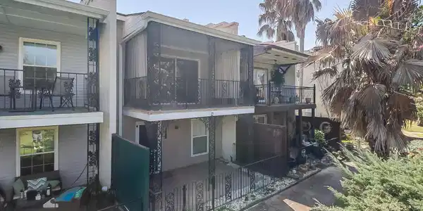 2501 Gulf Avenue