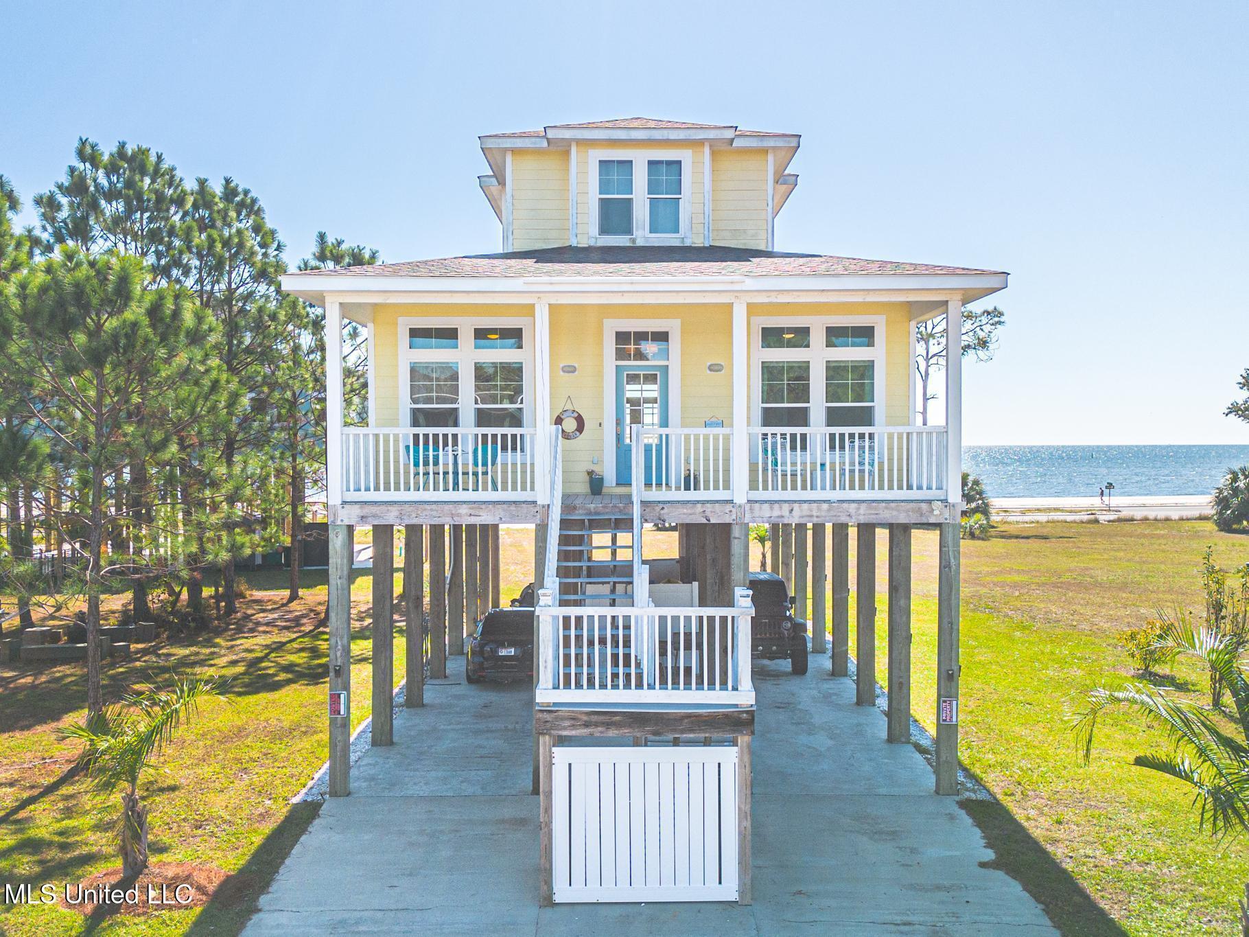 Image 4: Front Elevation