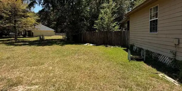 Image 3: 3