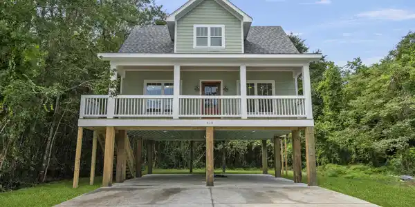 412 Thomas Street