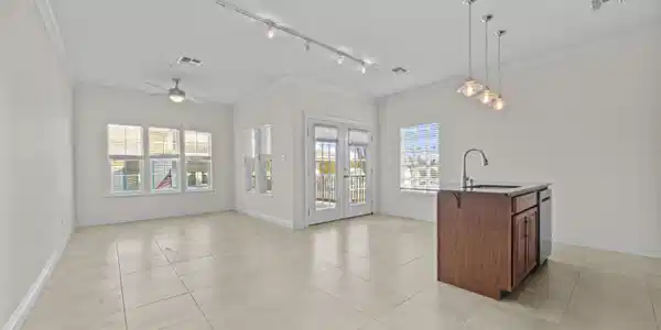 Image 3: Open Living Concept