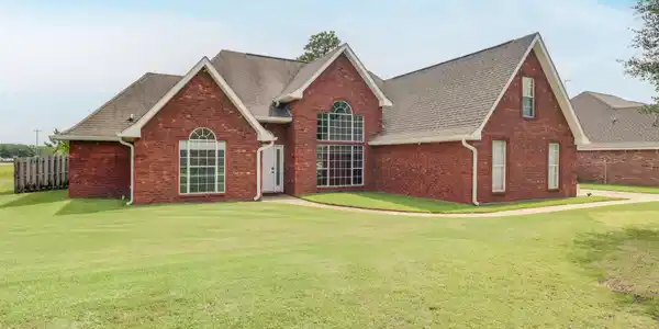 2901 Village Circle