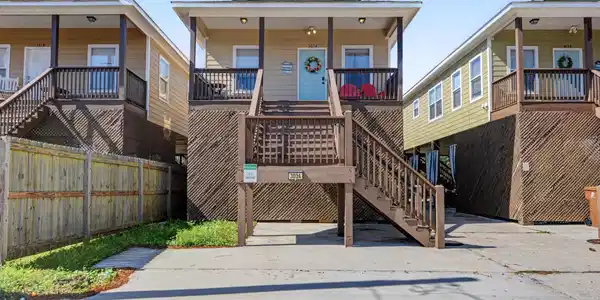 303 Lac Bleu Avenue