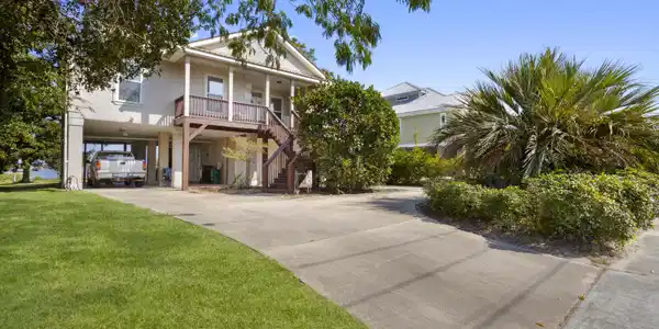 1388 Kensington Drive