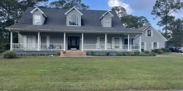 121 Fernwood Drive