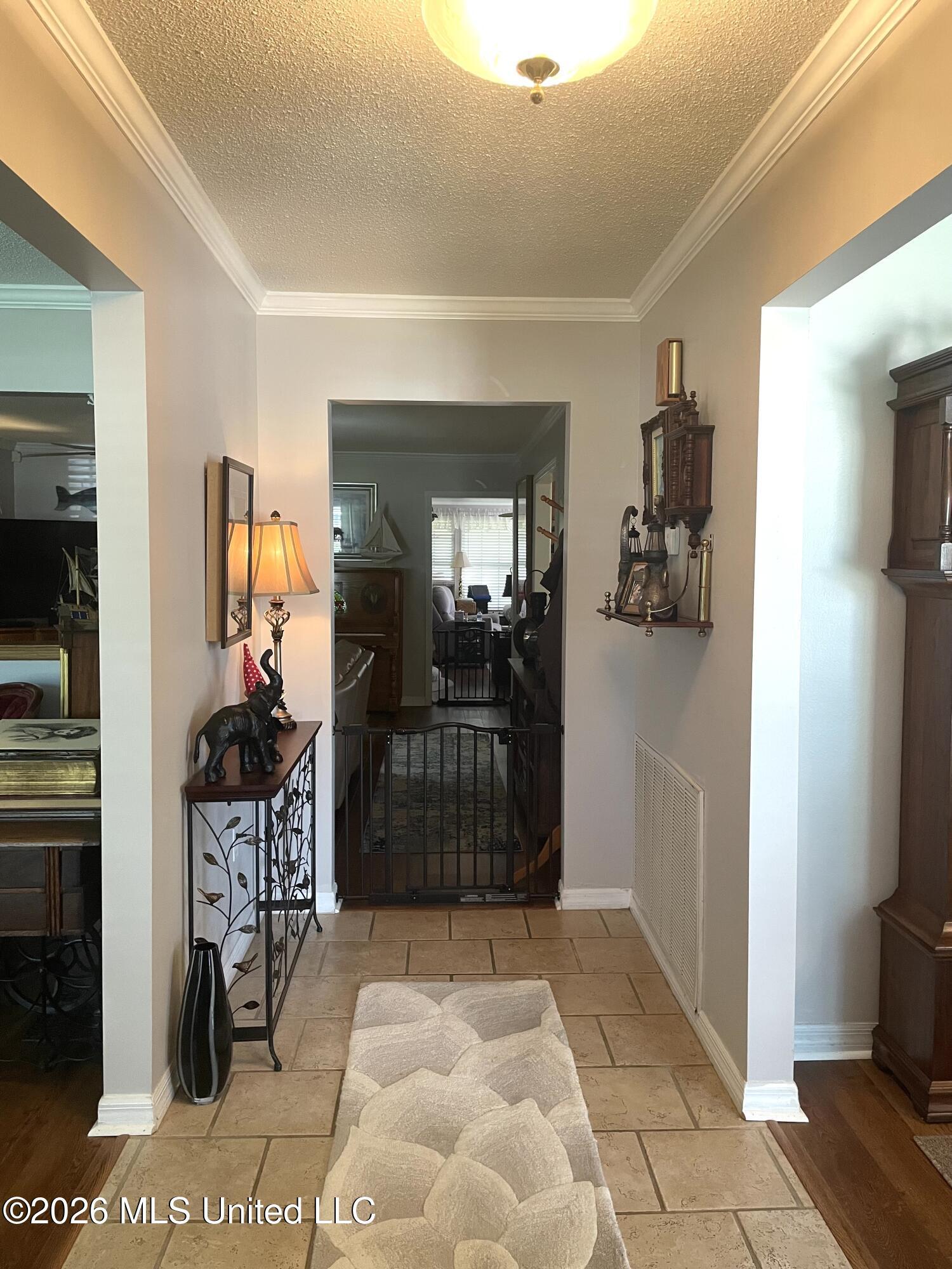 Image 2: Foyer