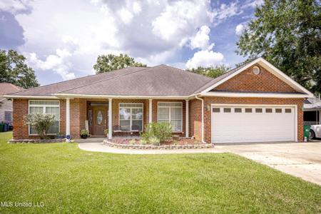 103 Glen Eagles Drive