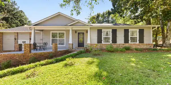 105 Reynolds Circle