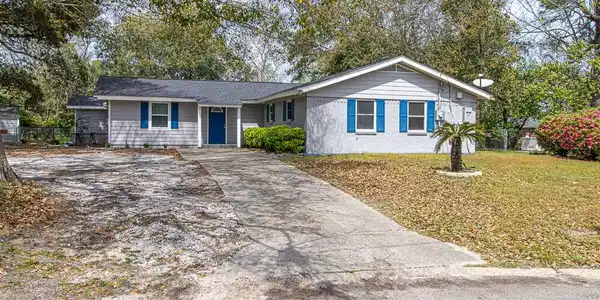 349 Park Circle