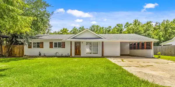 6 Chantilly Terrace