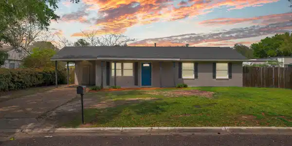 2308 Arbor Drive