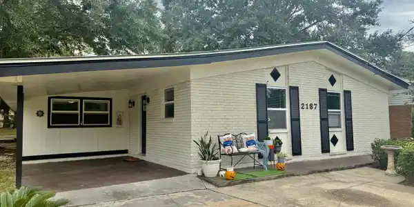 2187 Sherwood Place