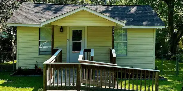 820 Reginault Avenue
