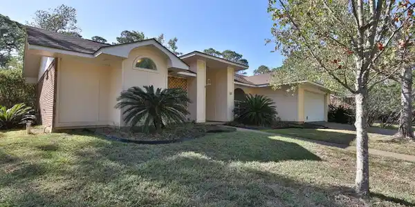 125 Fernwood  Dr