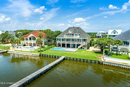 15625 Rue Dauphine Circle Circle