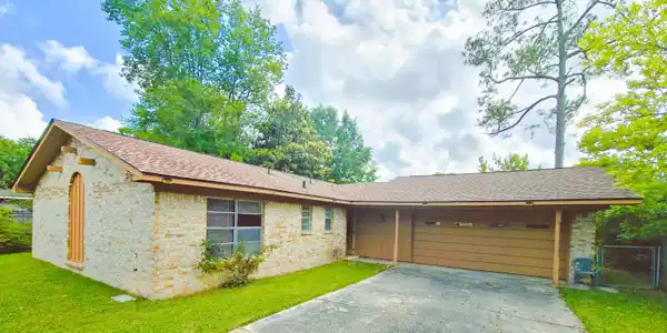 1302 Chalmette Avenue
