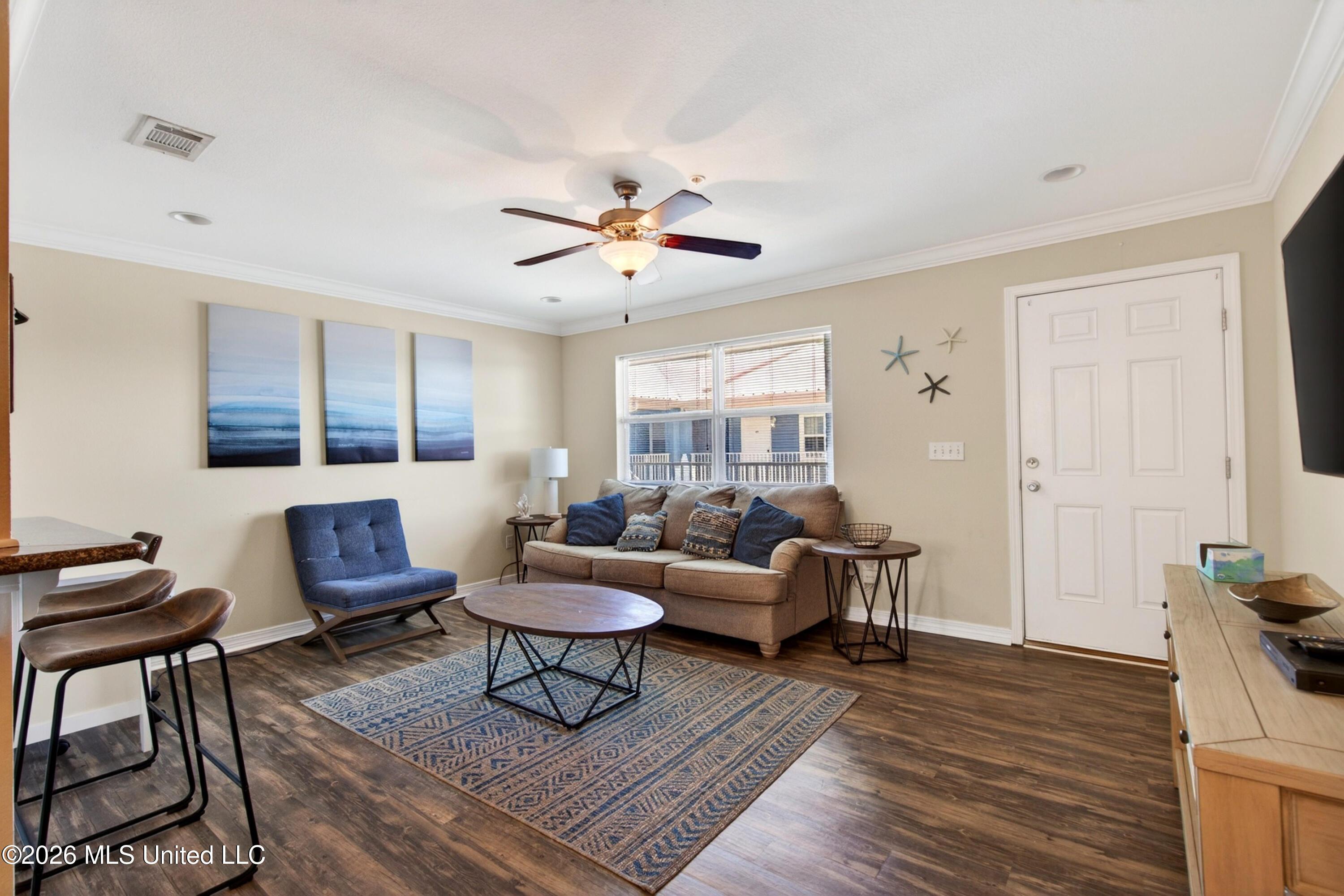 Image 4: 1282Beach#217-3