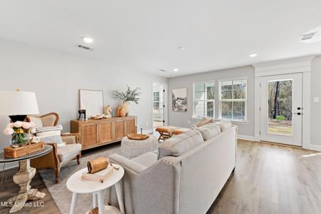 6775 Mansfield Cove