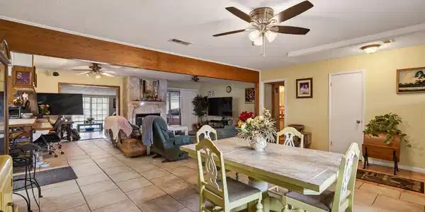 Image 4: 734CanterburyDr-5